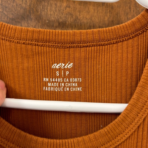 Aerie mid length dress with rushing detail. - Picture 4 of 4